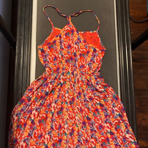 Red Flowery Dress - Picture 5 of 5